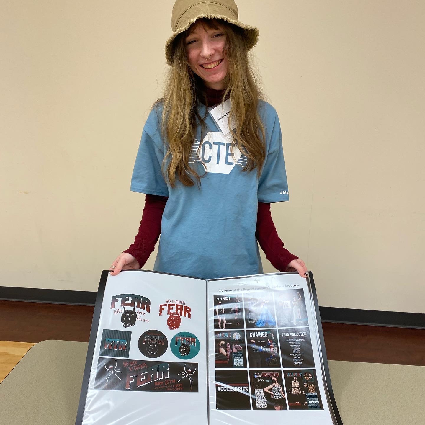 <p>VALEES Graphic Communications Student of the Year, Rhiannon Dowdell</p>