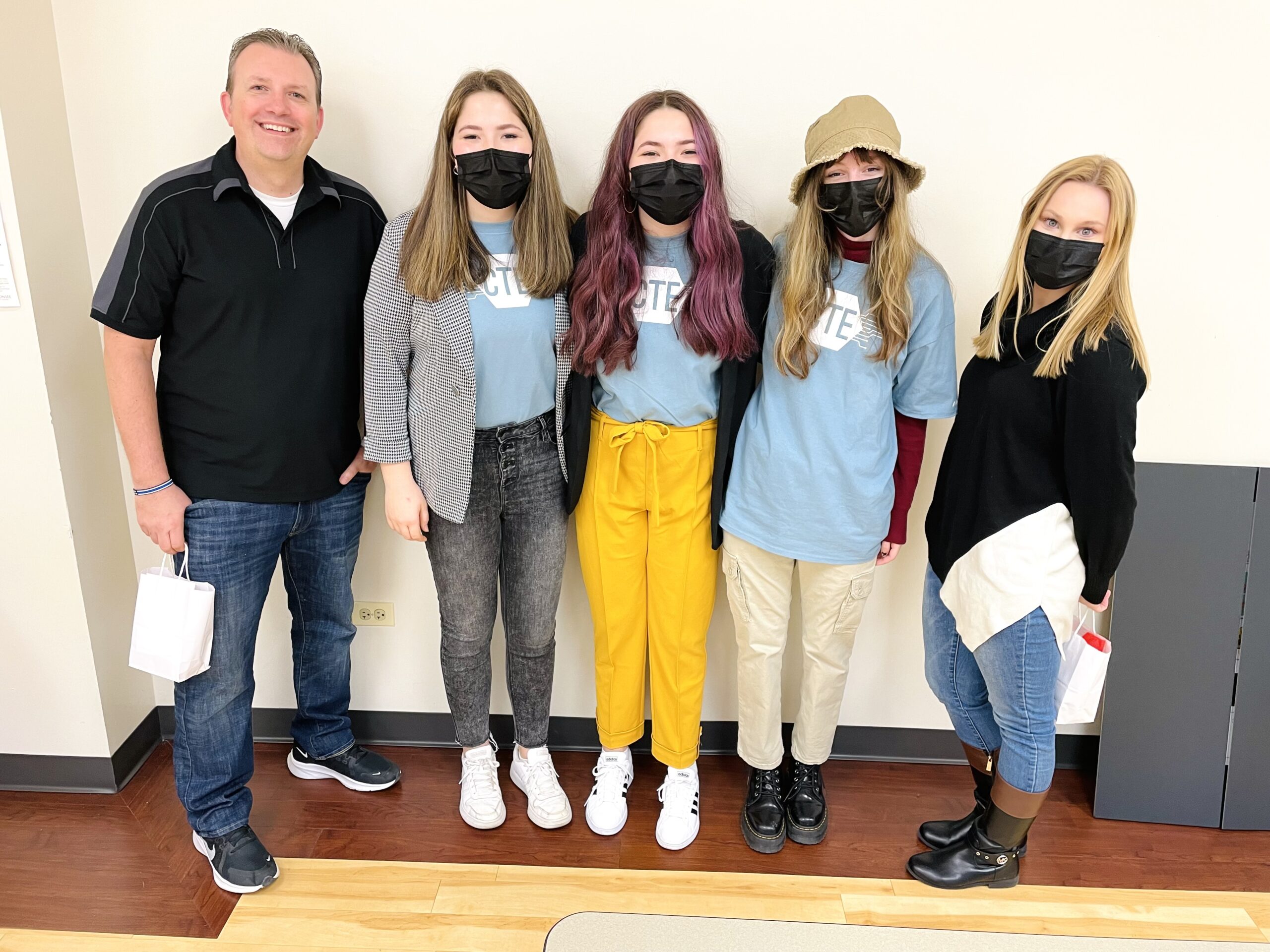 <p>Students with Mentors</p>